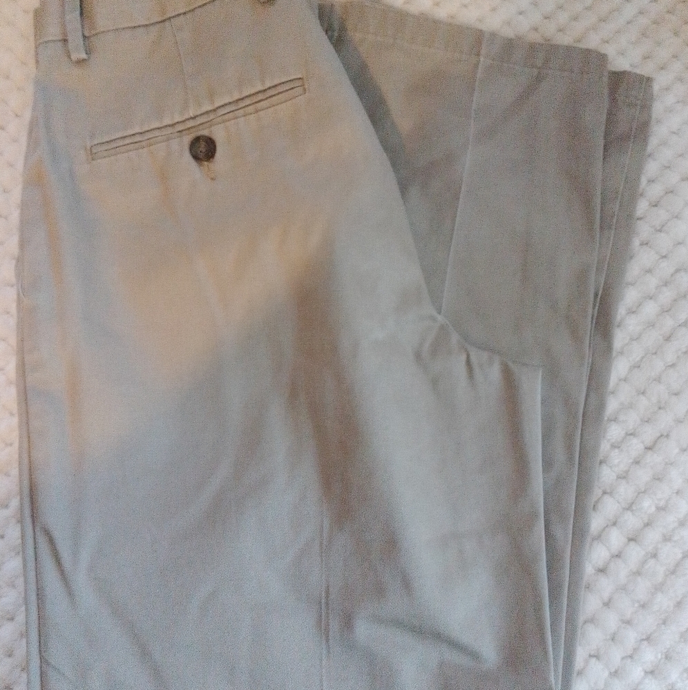 Men's Dockers khakis.